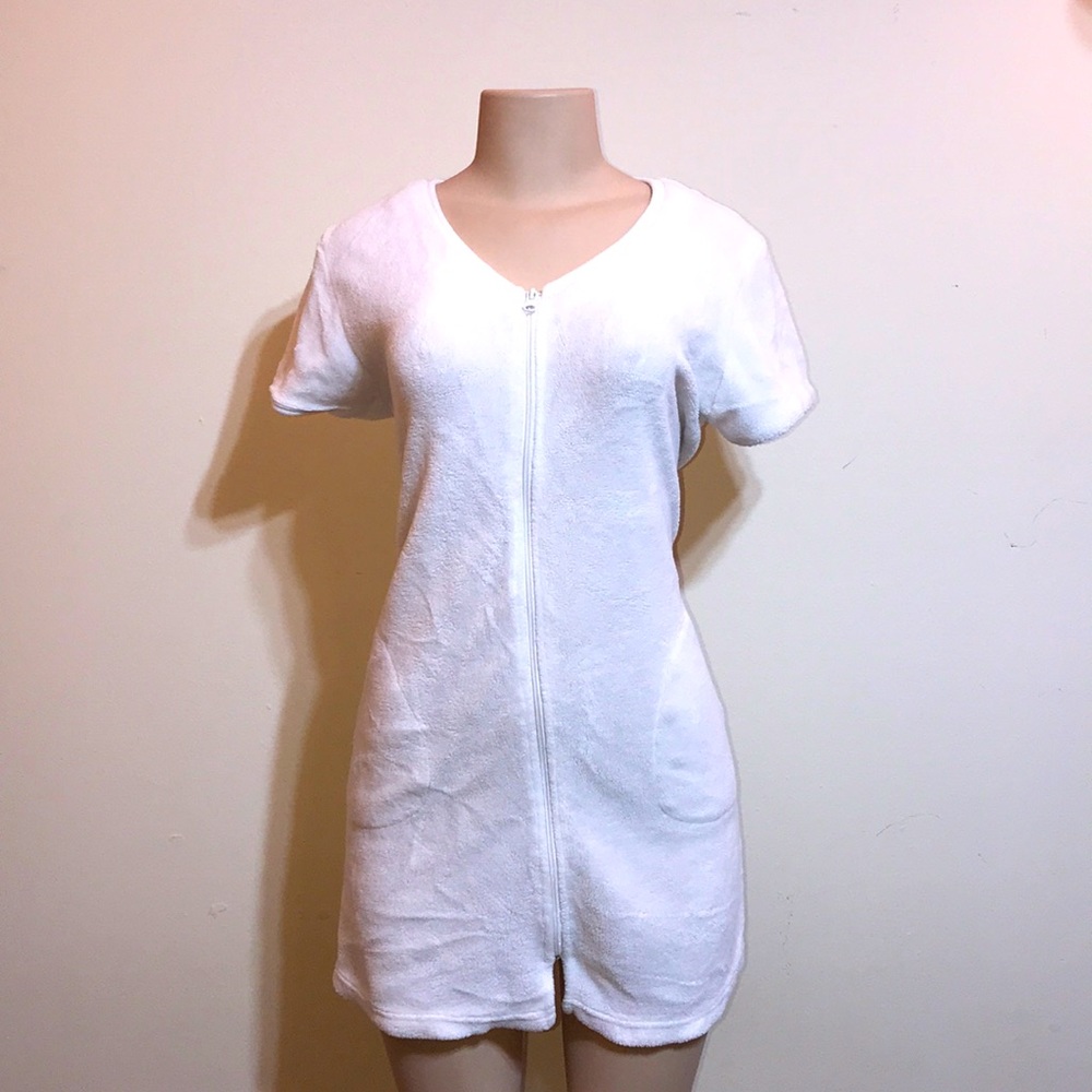 😴Bobbie Brooks Loungewear White Fleece Mini Dress